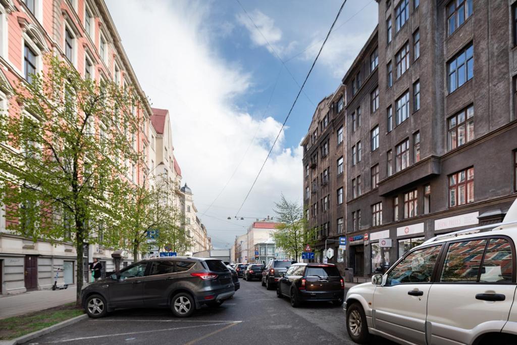 Cozy 2 Bedroom Apartment In Riga Centre エクステリア 写真